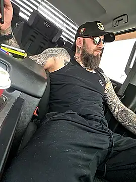 beardedtattood (G milf) - Good morning daddy 😈