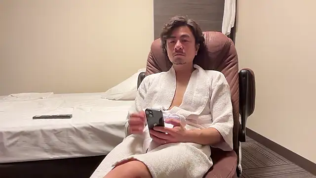 masato1115aa (Ask my age) - Go to Ticket chat！