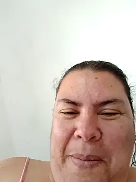 yaneth_ (F milf) - Tetas al aire libre