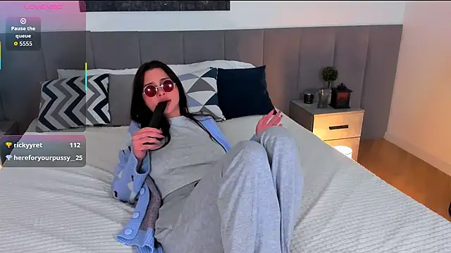 danielle_eddwards (F young) - Jerking off with my fingers