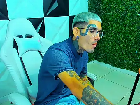 Boy_tatto77 webcam