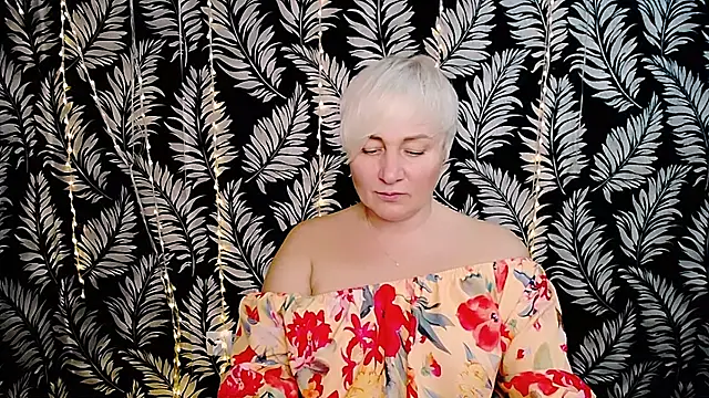 Olivia_playful webcam