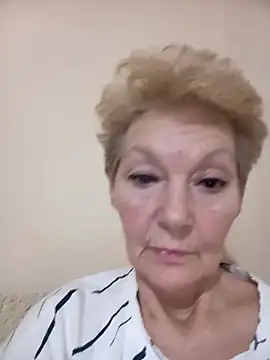 Webcam Model (Calypso-Loove) is live