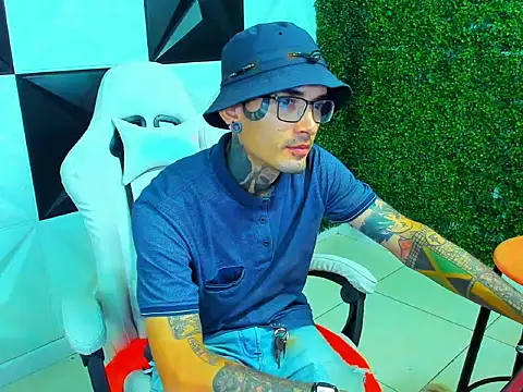 Boy_tatto77 webcam