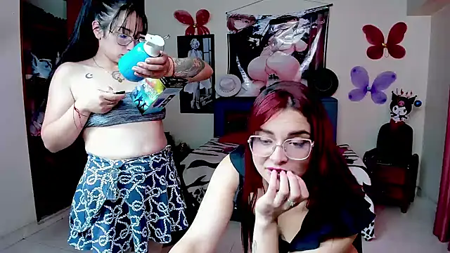 SaraandOriana webcam