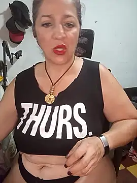 Webcam Model (LAPOTRA_04)  is live.Free join now!