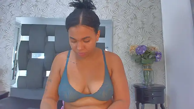 Butterflyyxxx webcam