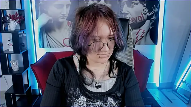 sylvia_reed - Sylvia_Reed's free webcam - UK Sex Cams