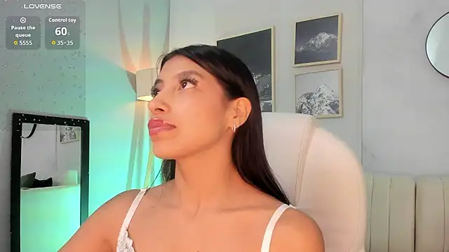 tiffany_low (F young) - mouth saliva close up + flas👄🔥