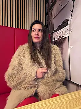 TattooGirlAlia's live cam