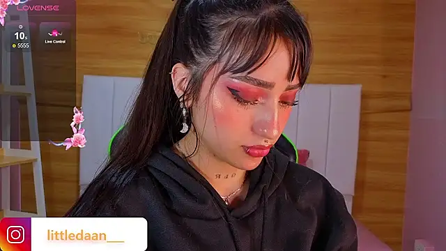 Abril_Velvet_a_ webcam