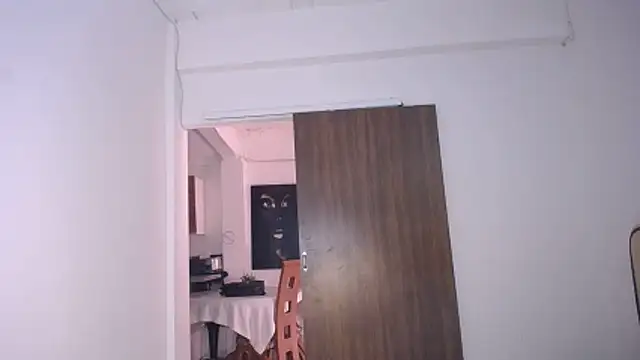 yselahot - Yselahot's free webcam - UK Sex Cams