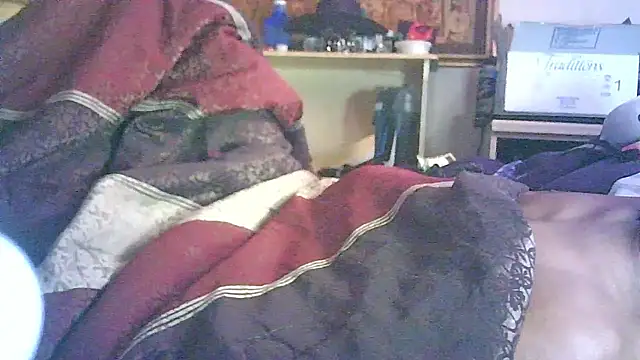 on3youlln3ver_fir3 - ON3YOULLN3VER_FIR3's free webcam - UK Sex Cams