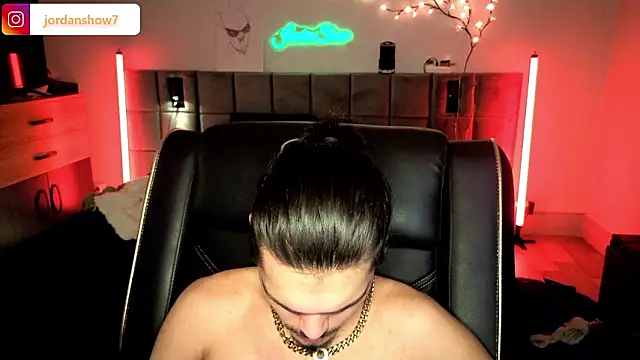 JordanShow webcam