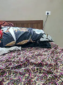 johnysinsr (M young) - Insert toothbrush in ass