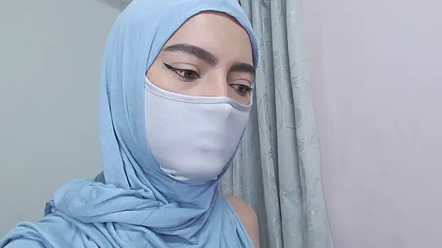 jade_nassar (F young) - Finger game at the pussy, open pussy