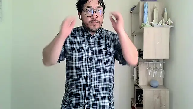 hiddenbear - HiddenBear's free webcam - UK Sex Cams