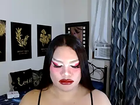 TSbrianaHugeCock webcam