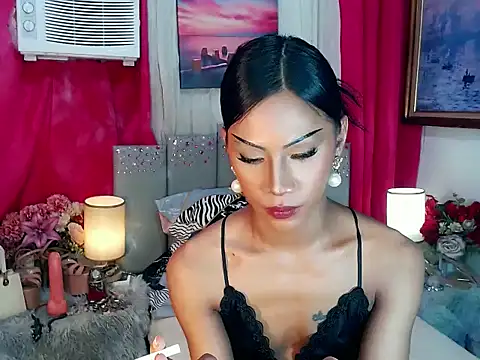 Tarah_MC_Collins webcam