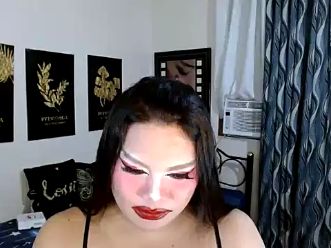 TSbrianaHugeCock webcam