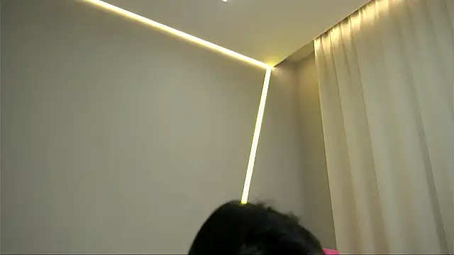 littleoriana - LittleOriana's free webcam - UK Sex Cams