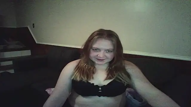 PhatAssBlond webcam