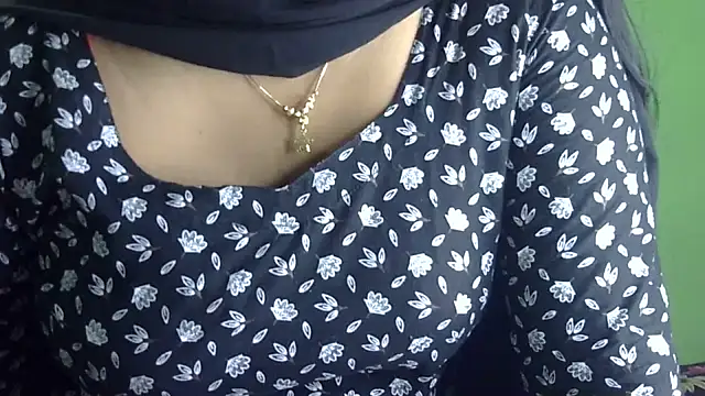 BengaliQueenStar webcam