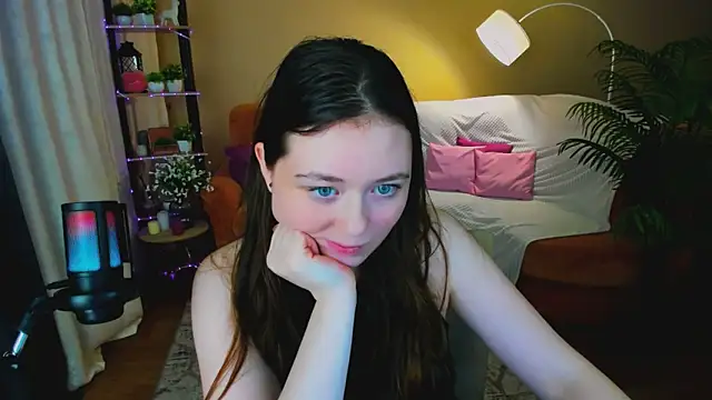 AlluringLookk webcam