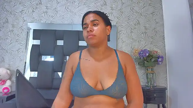 Butterflyyxxx webcam