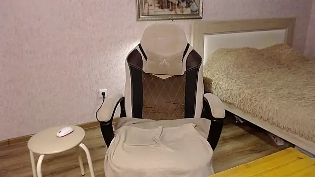 toress1 (M young) - show dick