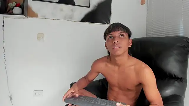 tyler_twink_boy webcam