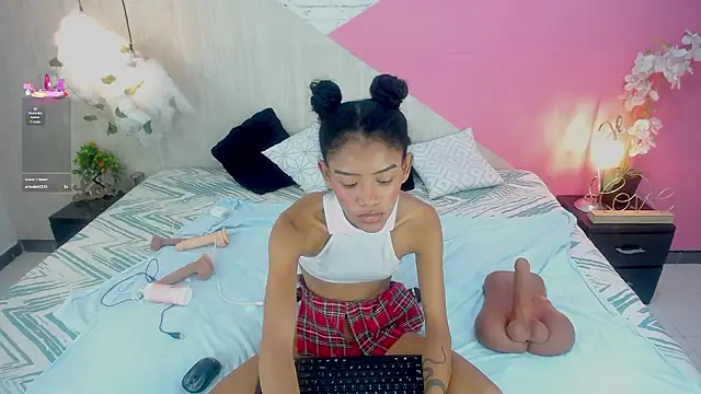 adisson_petite1 webcam