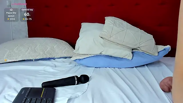 EmillyHarper_ webcam