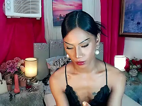 Tarah_MC_Collins webcam