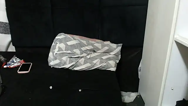 SweetHotBabby18 webcam