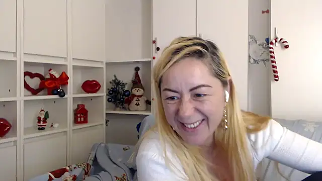 _karolynesyera_ webcam