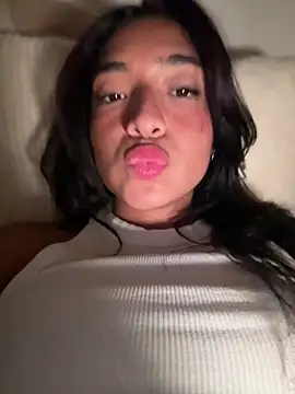 Bellafr from StripChat is Freechat