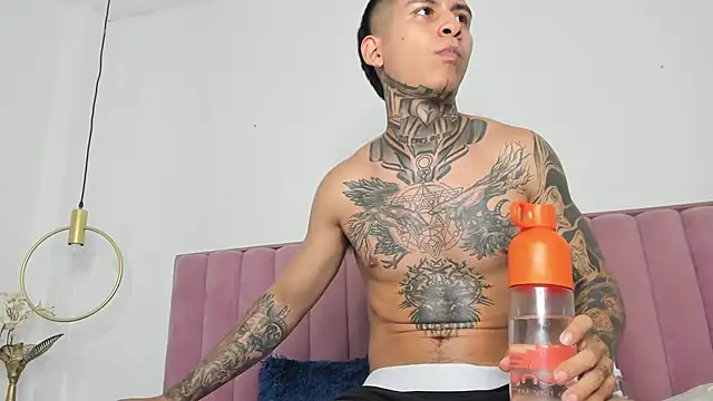 Andrew_sanders68 webcam