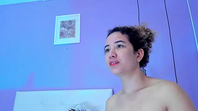 charlotte11-11 - Charlotte11-11's free webcam - UK Sex Cams