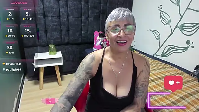 Charlotte__Gray webcam