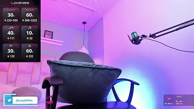 Lucy_Williiams webcam