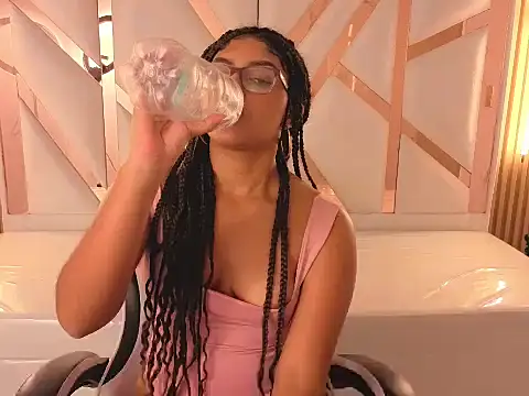 isabella_tp - Isabella_tp's free webcam