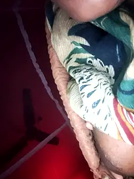 jiniya6789 (F young) - Water out showing