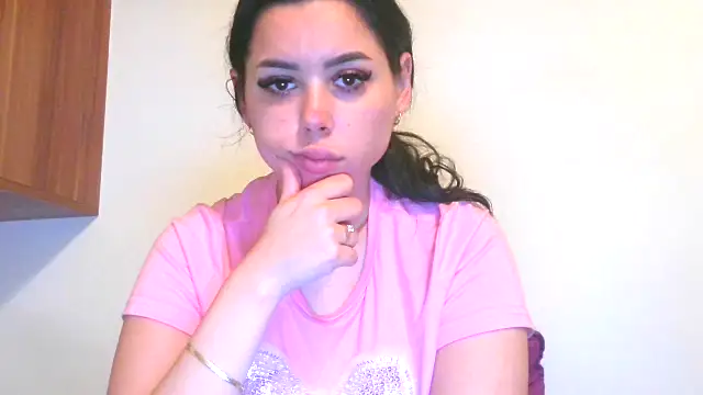 LovelyJulliette webcam