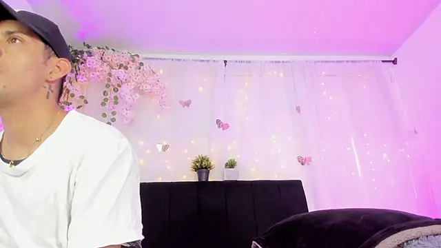 Bonny_and_carrot webcam