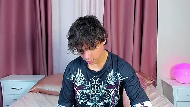 Honeymoon_sariel webcam