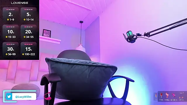 Lucy_Williiams webcam