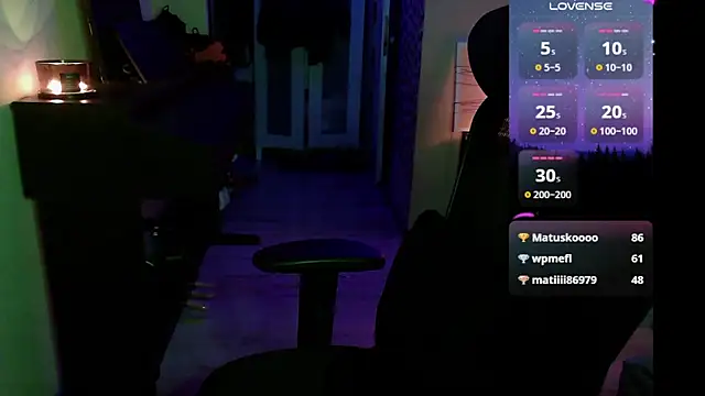 __leyla__ (F young) - 23:30 Partner dołącza