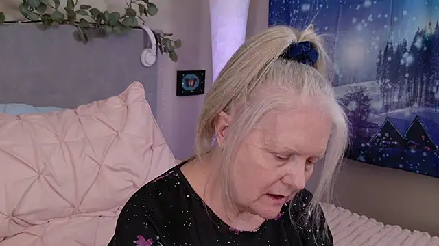 Kaitlyn_Winters webcam