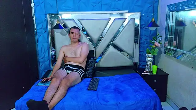 TemptationDual webcam